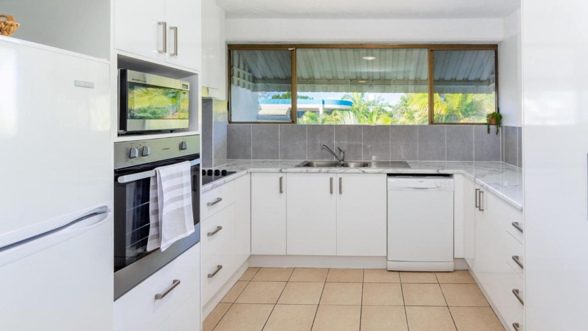 Placid Waters Holiday Apartments Bongaree Extérieur photo
