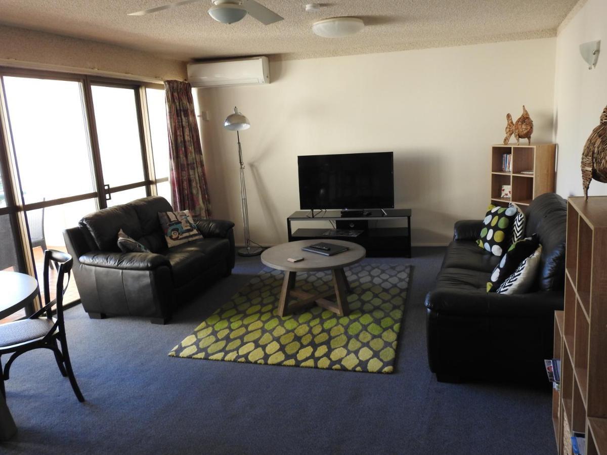Placid Waters Holiday Apartments Bongaree Extérieur photo