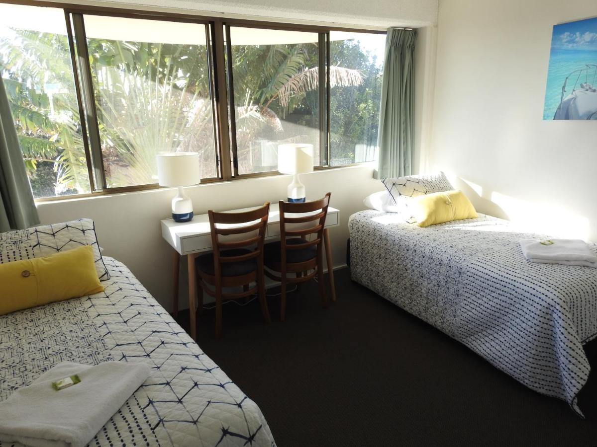 Placid Waters Holiday Apartments Bongaree Extérieur photo